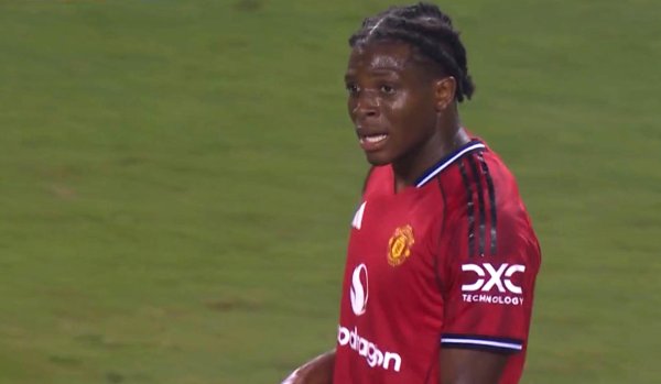 千宏财富 阿莫林钦点曼联首签为新门德斯，让他学巴黎铁闸！球迷却对其不满